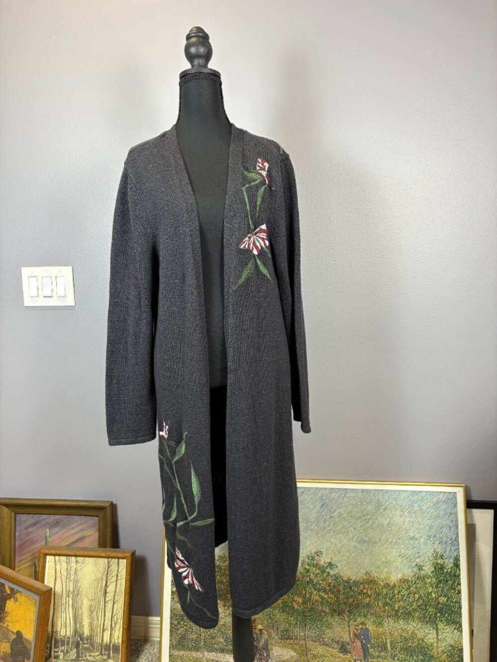 Long Embroidered Cardigan - Picture 4 of 7